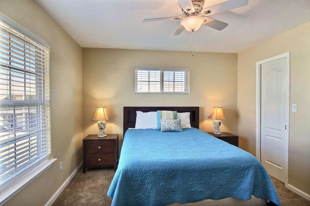 Pop-A-Top - 3 Br home