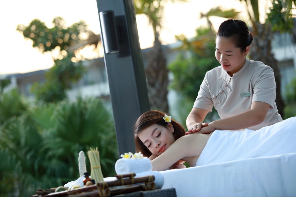 Royal Lotus Ha Long Resort and Villas