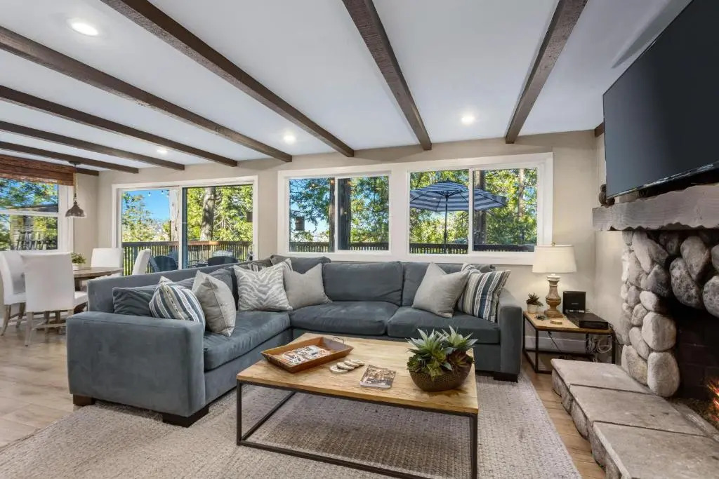 Spectacular Lake View, Luxe 3 Level Home, 1750 sqft, AC, Dogs, Walk to Village
