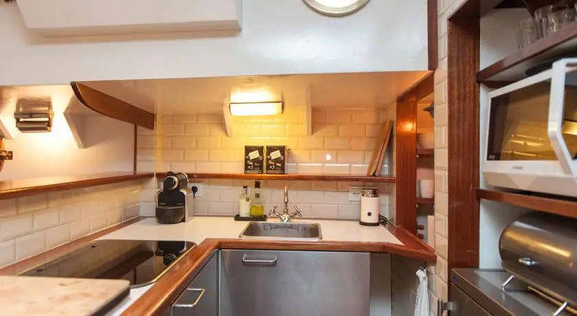 Golden Anchor Houseboat