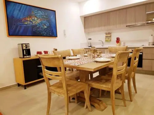 Desirable 1 BR Condo at Solea by Happy Address
