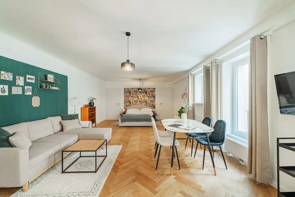 The 15s Apartments