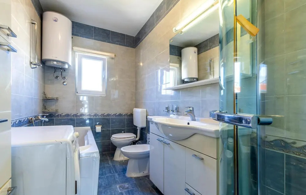 Nice Home in Kastel Novi With Wifi and 3 Bedrooms