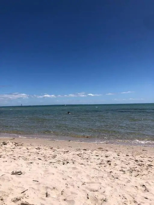 Luxurious Bayside Retreat, 2 min walk to the beach