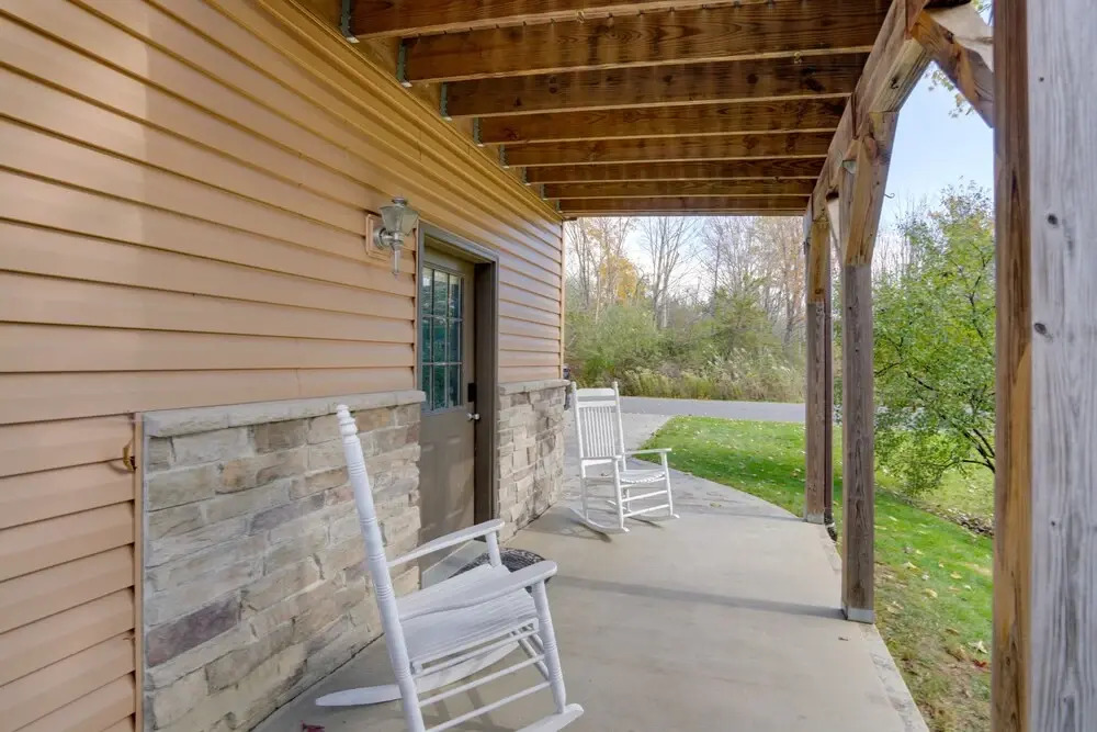 Stunning Athens Home: Mtn Views & Pool Access