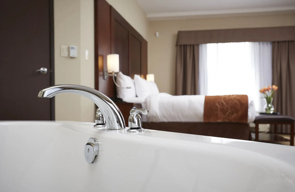 Comfort Suites
