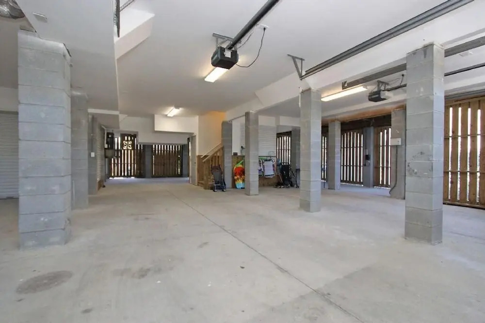 3008 Hartnett Boulevard