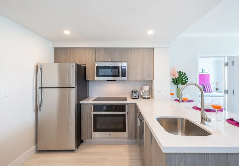 iCoconutGrove - Luxurious Vacation Rentals in Coconut Grove