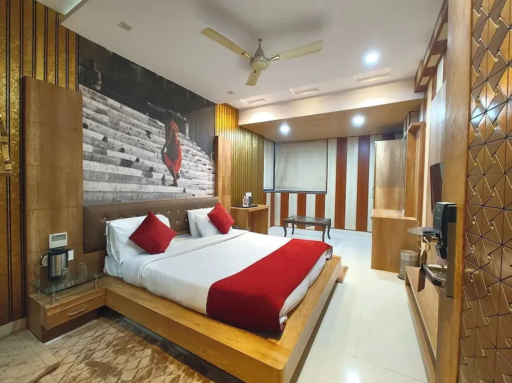Hotel Gautam Grand Varanasi