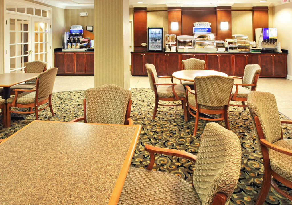 Holiday Inn Express Hotel & Suites Camden by IHG