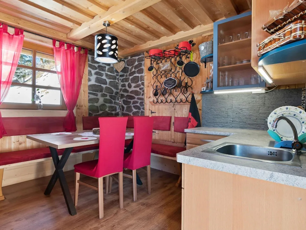 Valley-view Holiday Home in Radenthein With Garden