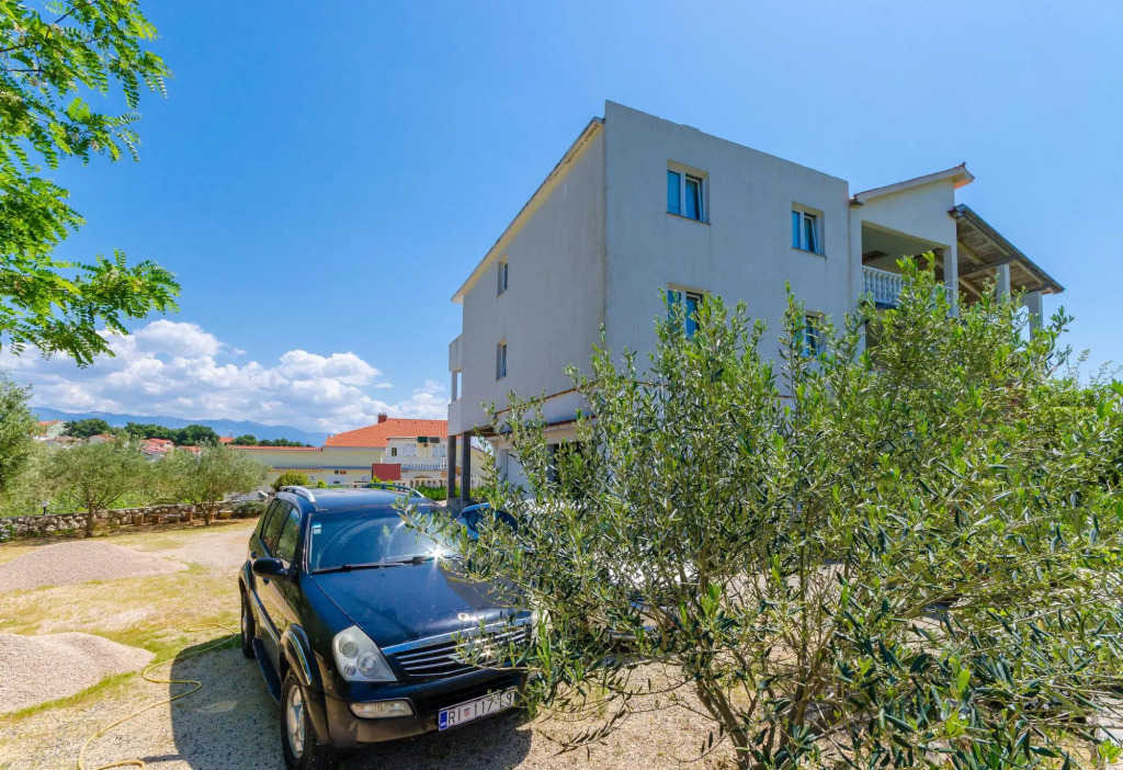 Apartments Ester