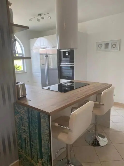 Lovely 3 Bedroom Apartment In Quiet Area w/ Pool