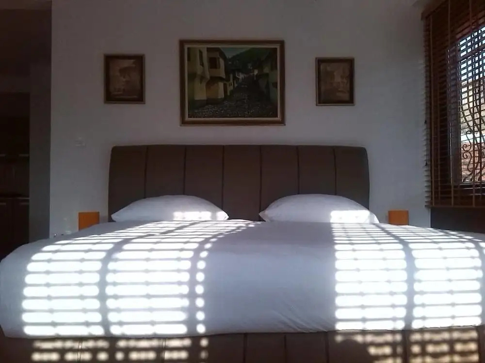 Hotel Corner