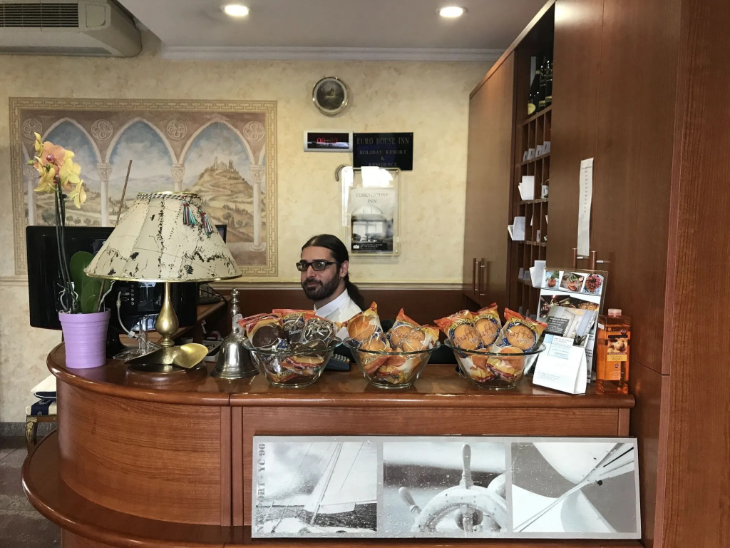 EURO HOUSE INN airport