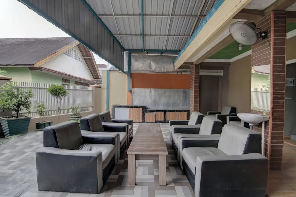 OYO 92833 Penginapan Syariah