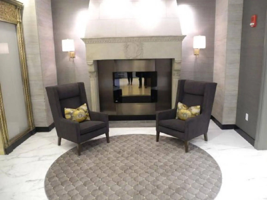 Global Luxury Suites at Bay Village