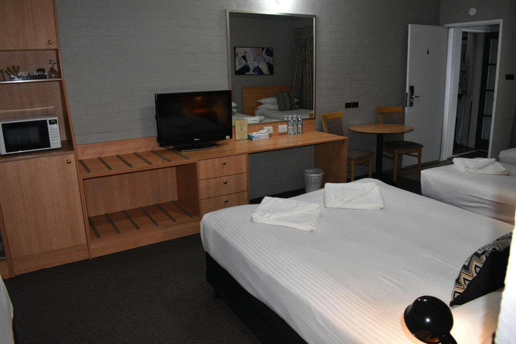 Coachmans Inn Motel
