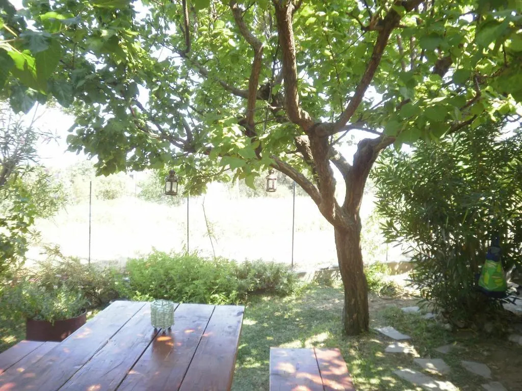 Mirsini Apartments