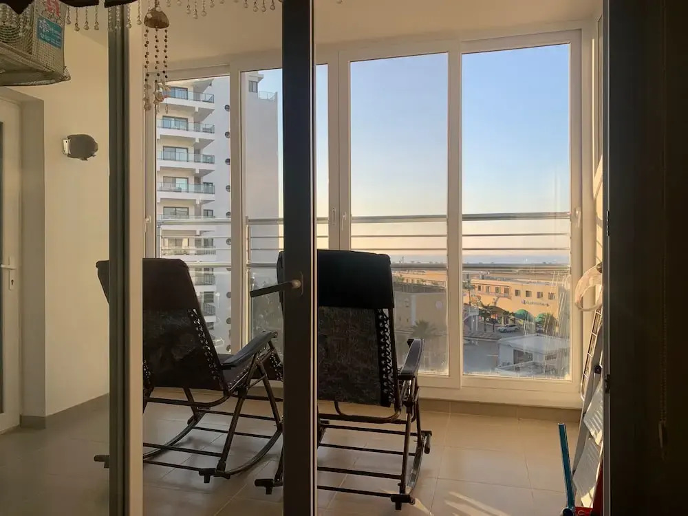 Caesar Resort Gem in Long Beach