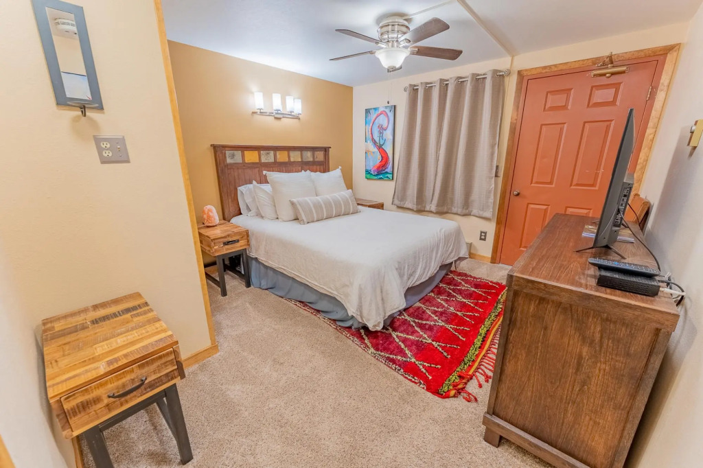 The Yak Shack: Incredible Mountain View Condo