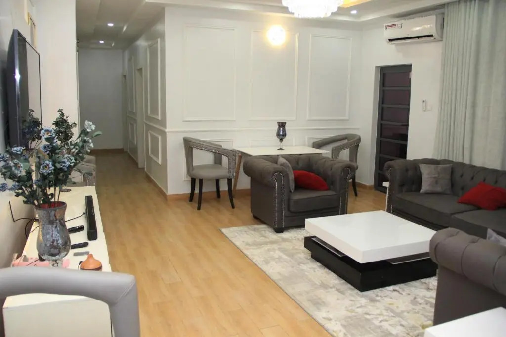 Harold's Exquisite Apartment