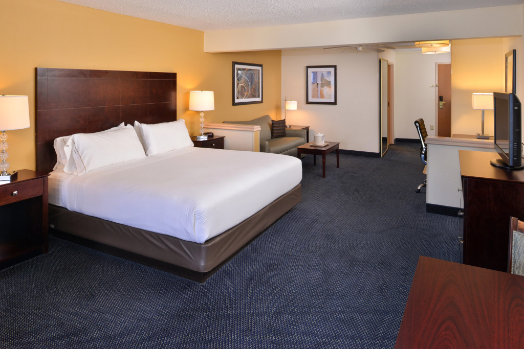 Holiday Inn Express Hotel & Suites-Saint Joseph by IHG