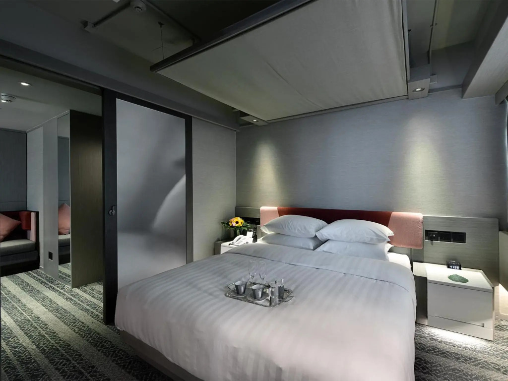 Xi Hotel