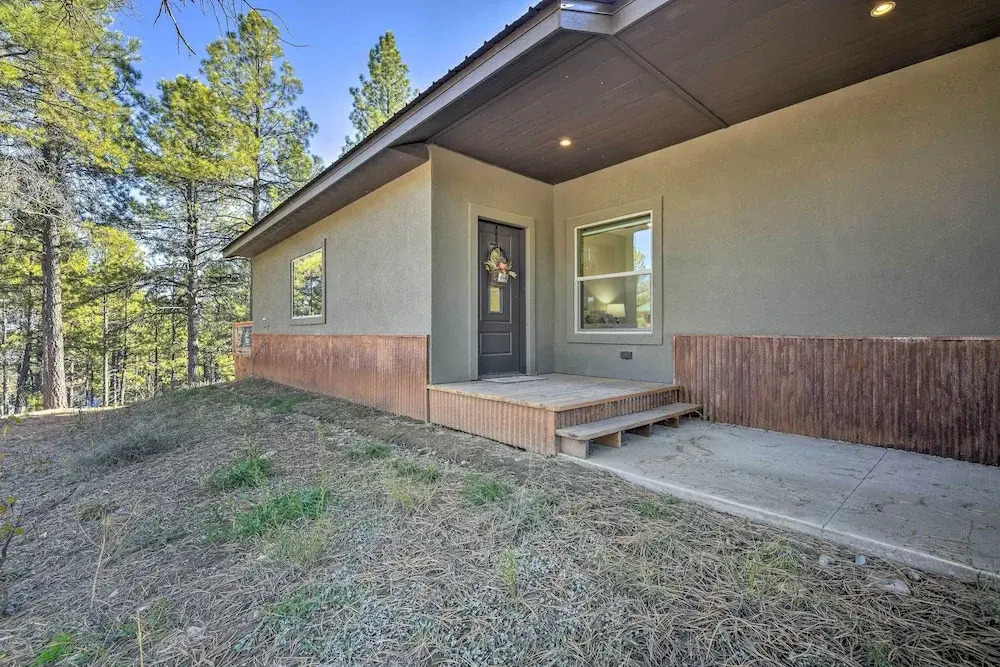 Pagosa Springs Retreat ~ 6 Miles to Hot Springs!