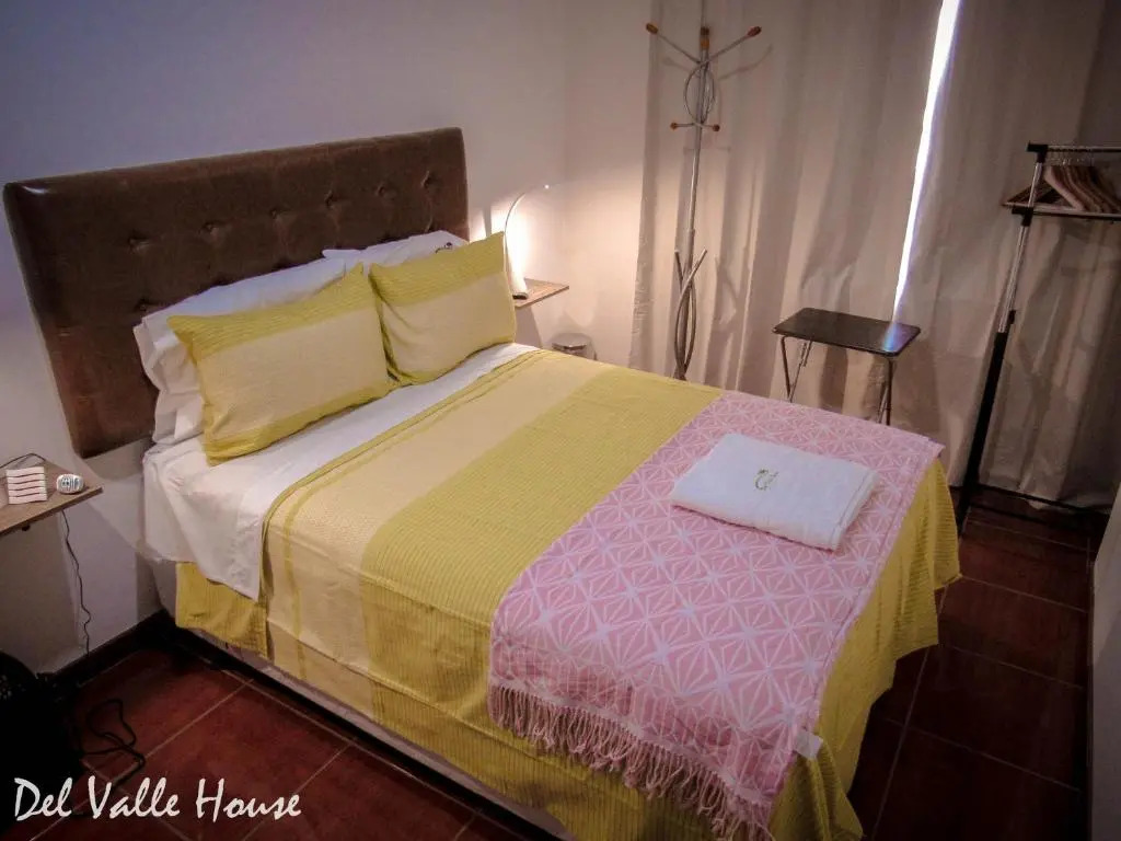 DEL VALLE HOUSE II