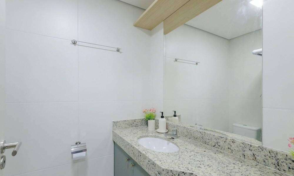 Apartments in a Building With a Pool 800m From the Beach in Salvador - EDF