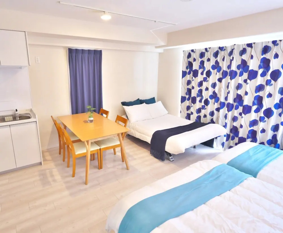 Kicon Hotels Fuchsia