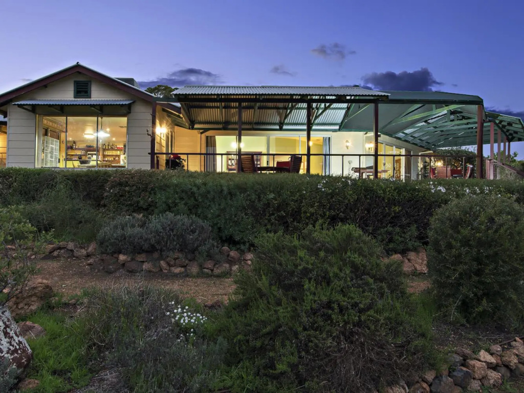 Shambhala Guesthouse