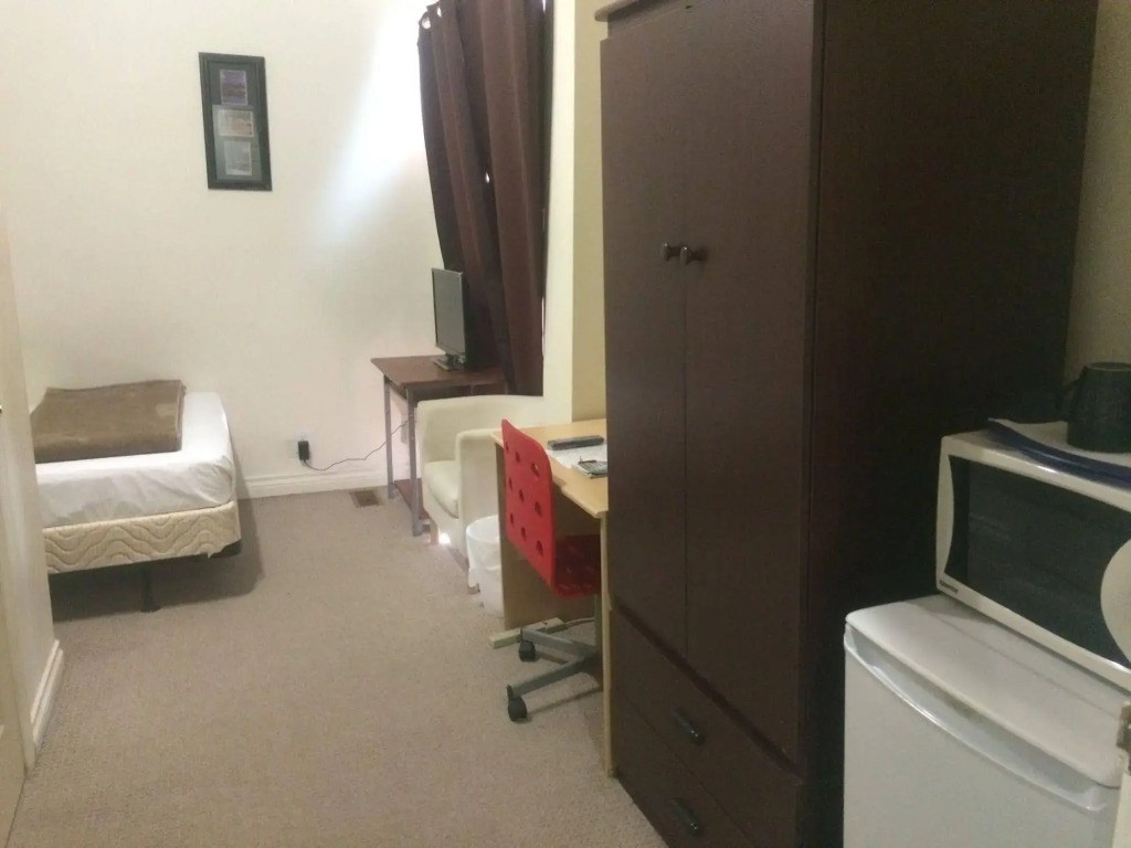Adas Guesthouse