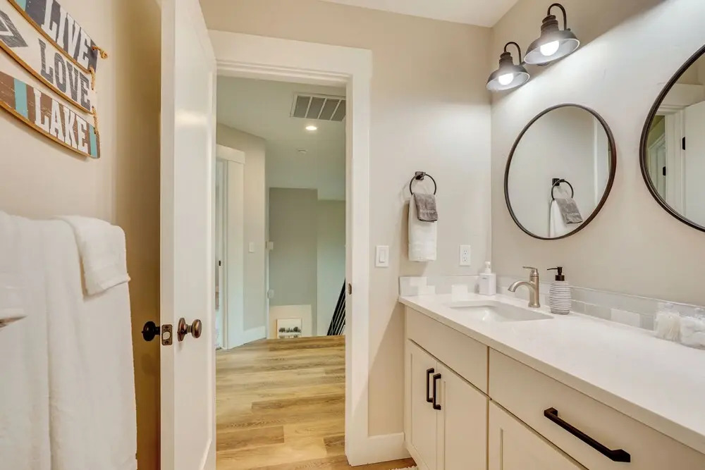 Spacious Donnelly Family Home w/ Private Hot Tub!