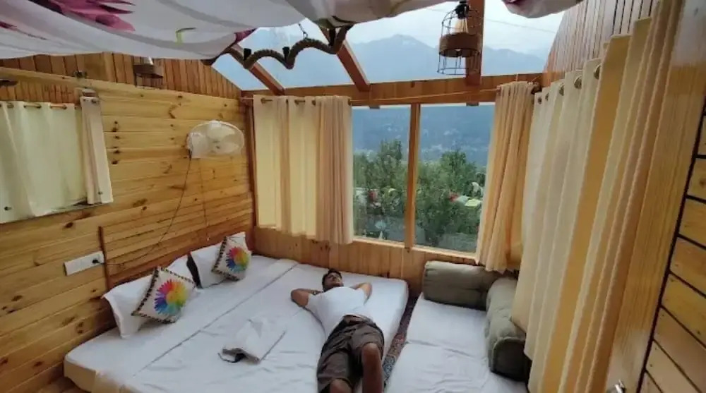 Manali Treehouse And Cafe