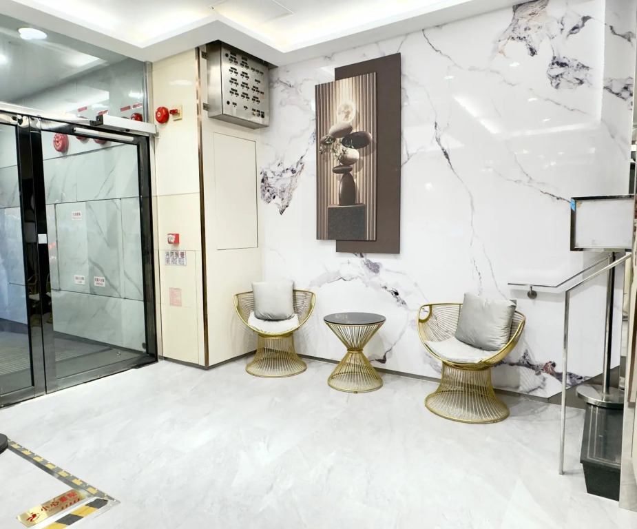Hennessy Hotel