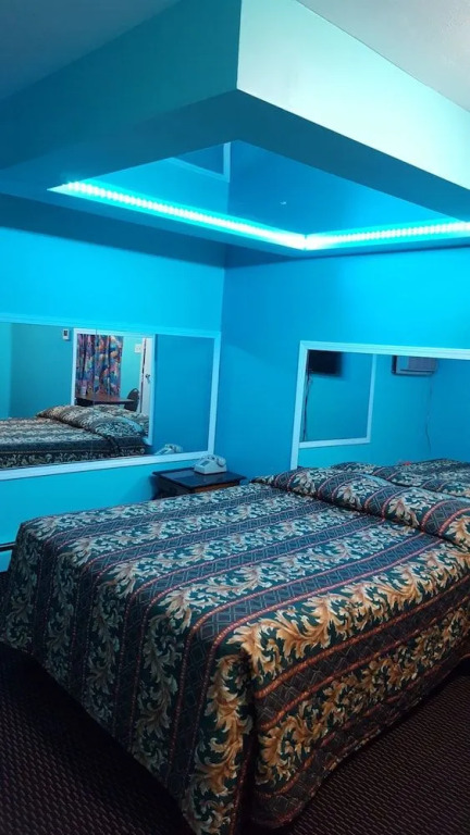 Sharn's Motel