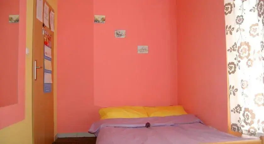 Honey Hostel