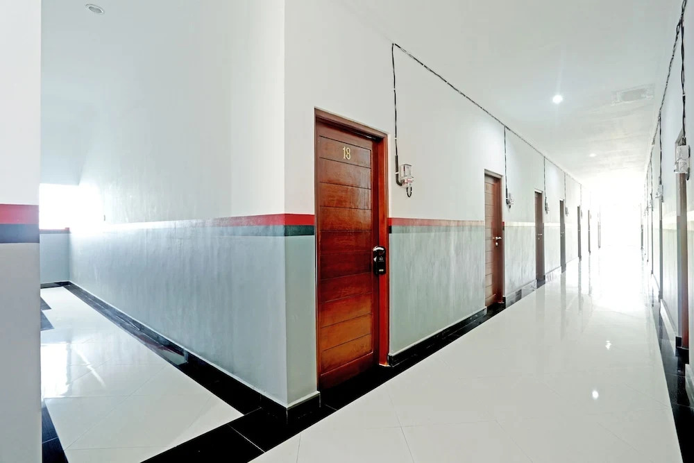 OYO 90859 Cahaya Guest House