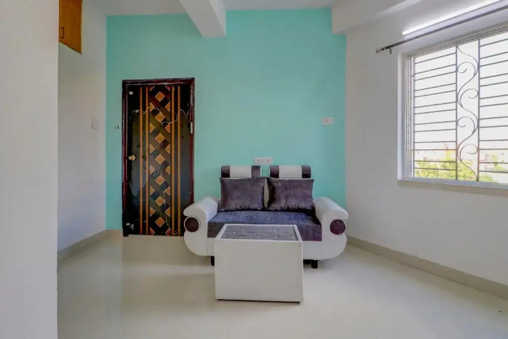 Goroomgo Luxurious Stay Kolkata