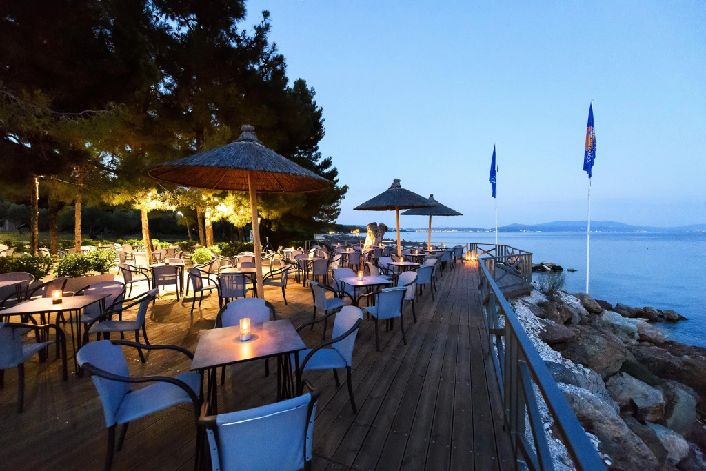 Blue Dolphin Hotel