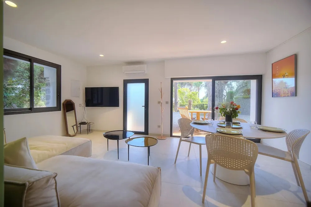 Ref 422873 in Cannes