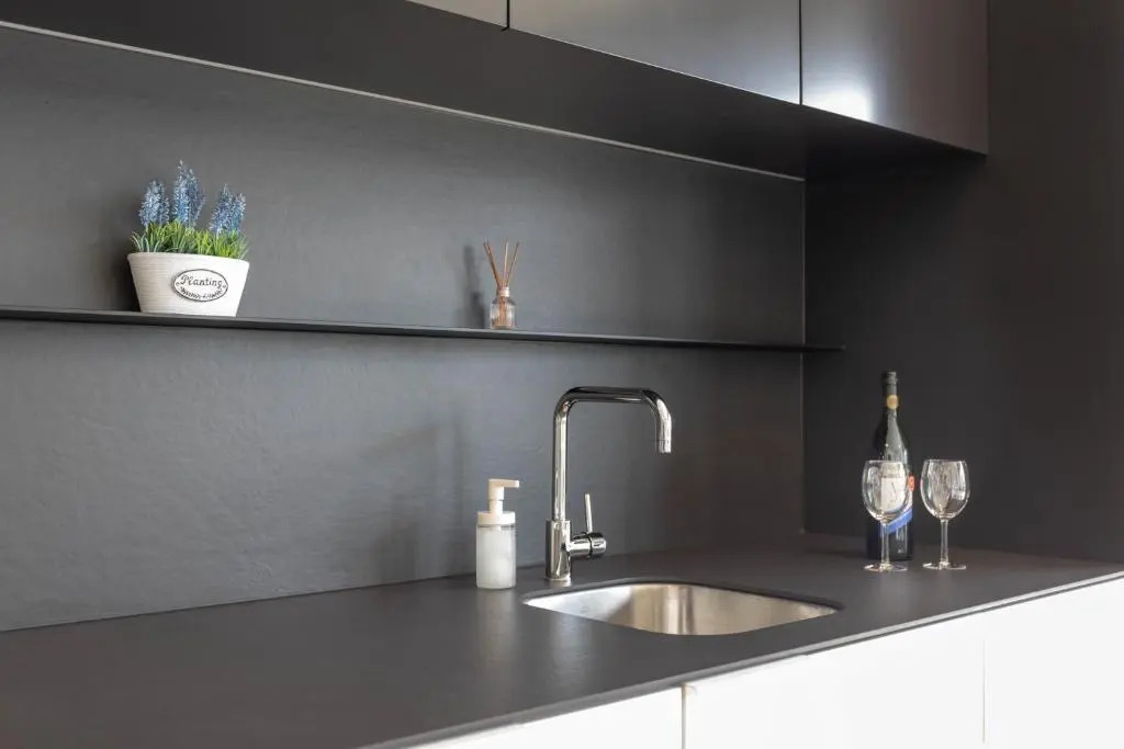 South Yarra City View Apartment with Car Park, Amazon Alexa, Spotify, Netflix, and WiFi