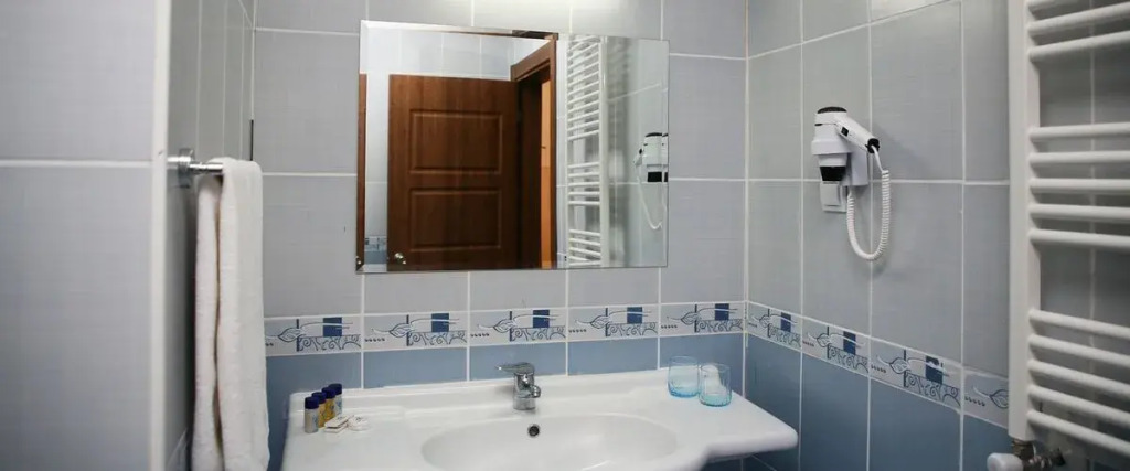 West Davraz Hotel