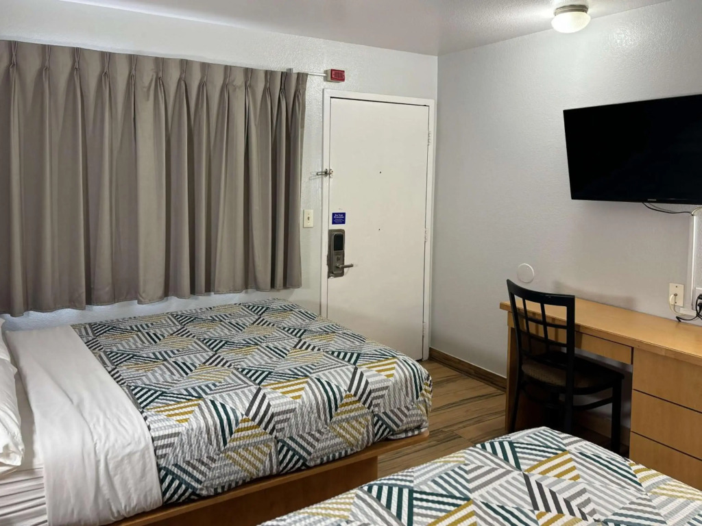 Motel 6 Riviera Beach FL