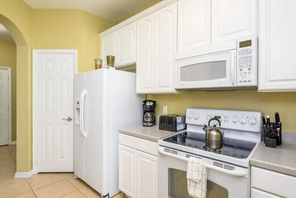 4862 Cayview Ave #410 - 3 Br condo by RedAwning