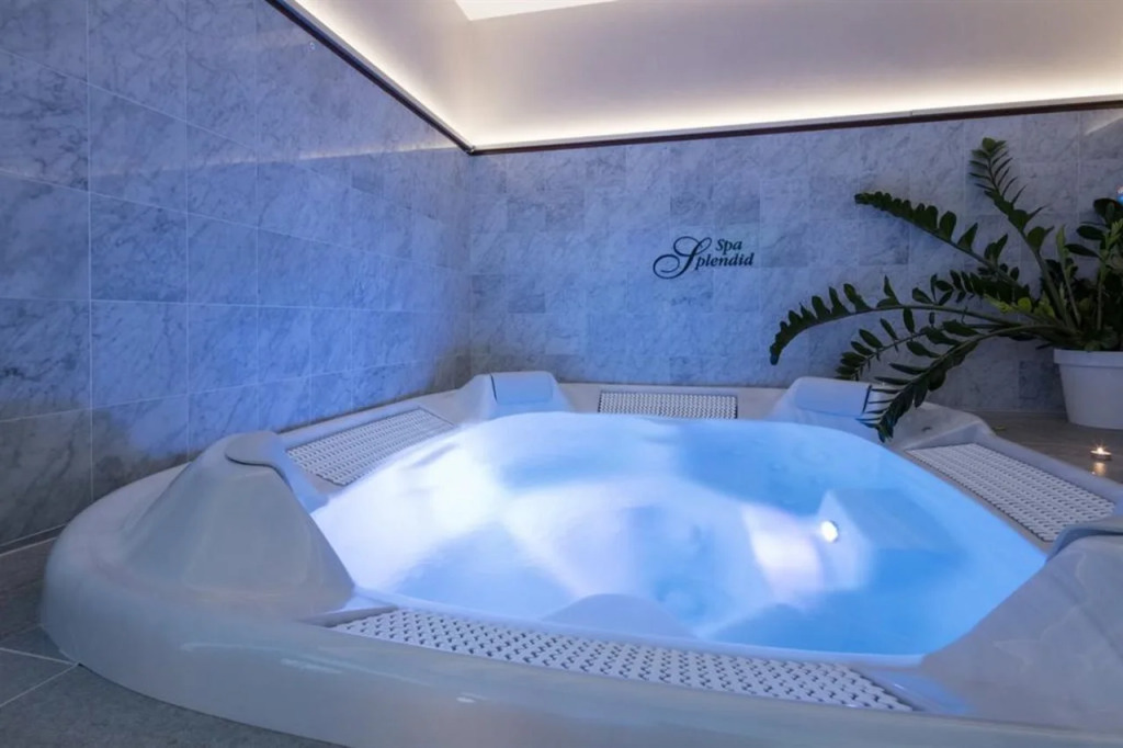 Hotel Gounod Fully Renovated