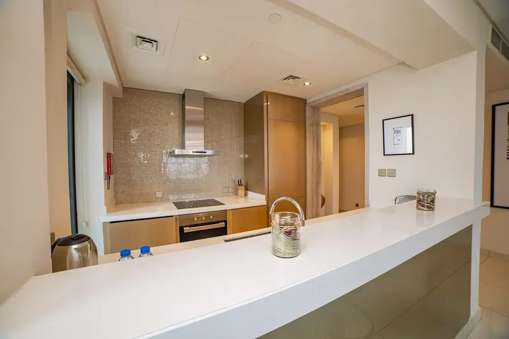 Luxury 2BR Apartment in Paramount Towers Business Bay