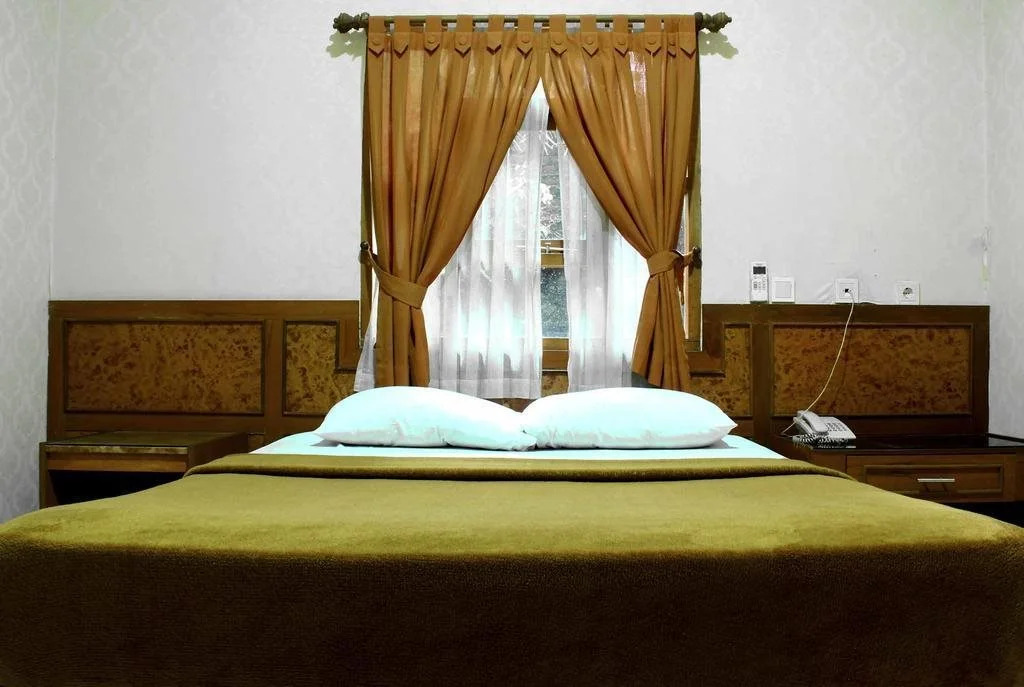 Hotel Sepuluh Lingkar Selatan